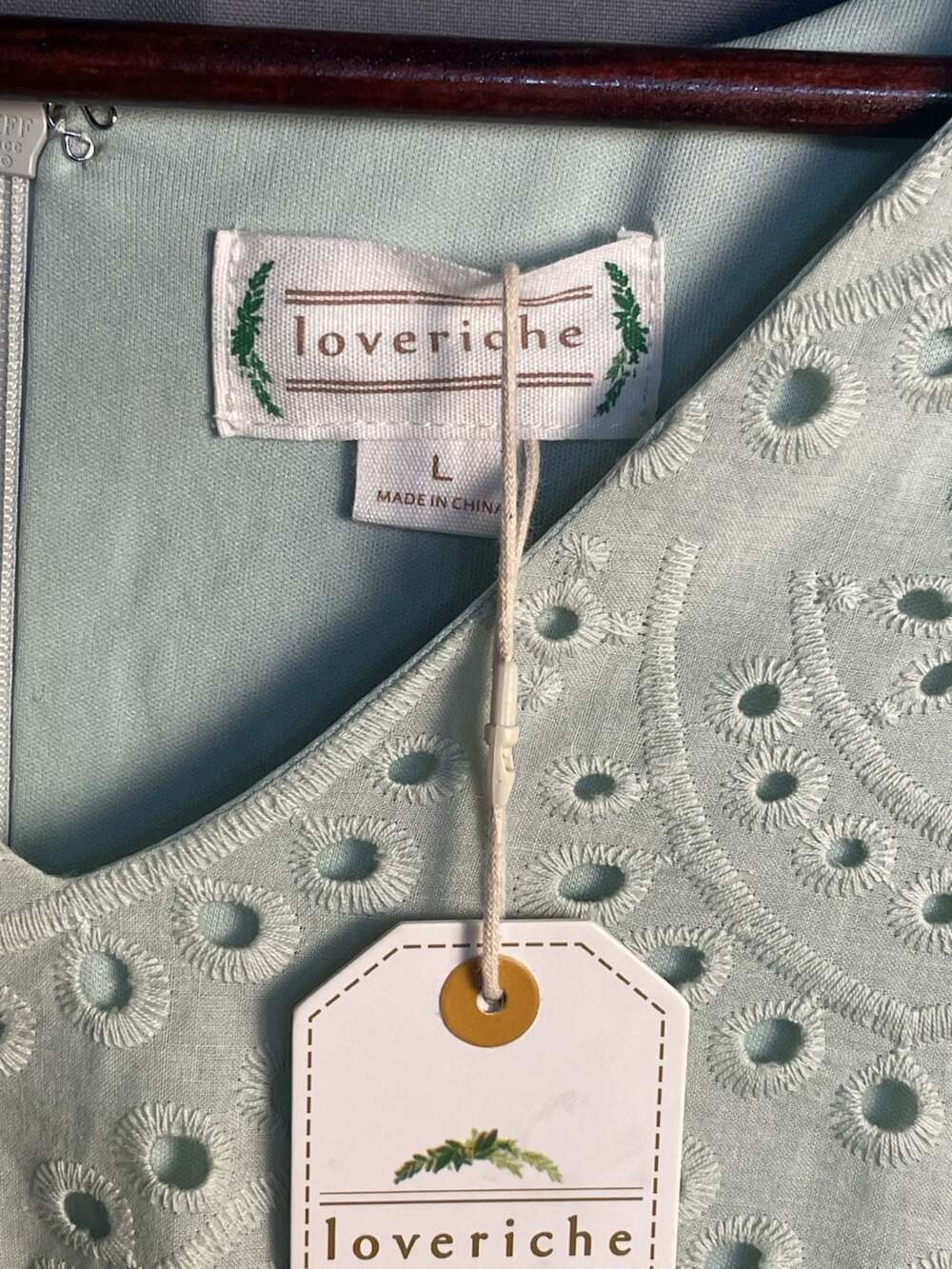 NEW Loveriche eyelet embroidered top Large - Picture 3 of 7